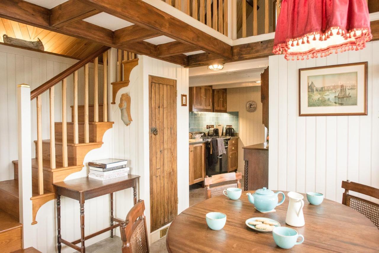 Holiday home The Boathouse At Old Court